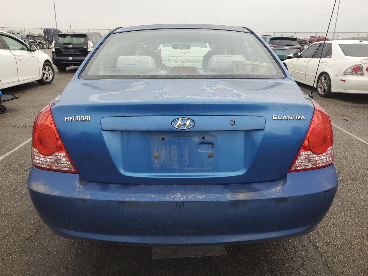 2005 Hyundai Elantra - Image 6