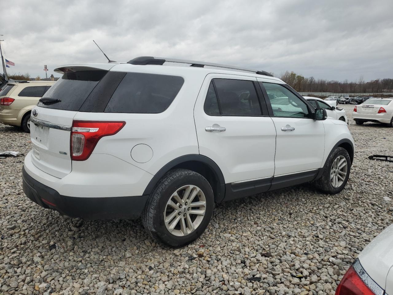 2014 Ford Explorer - Image 3