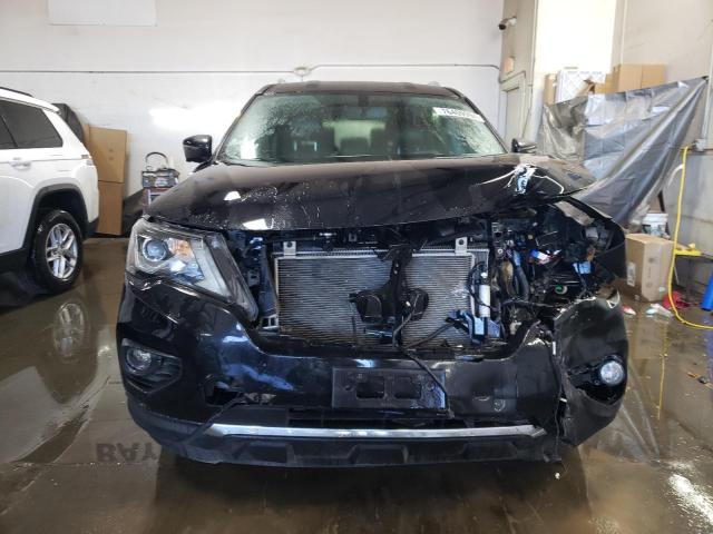  NISSAN PATHFINDER 2017 Czarny