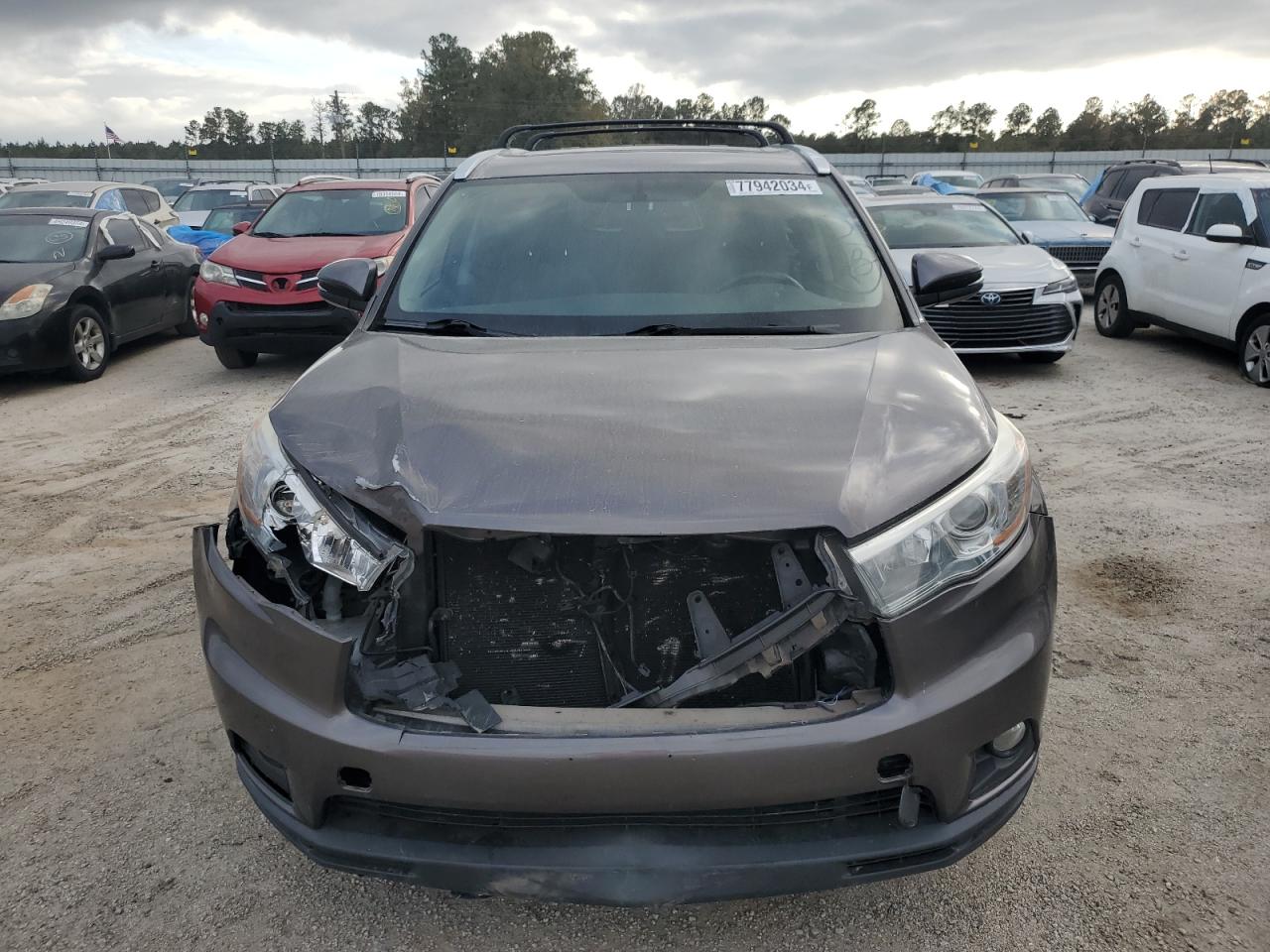 2015 Toyota Highlander - Image 5