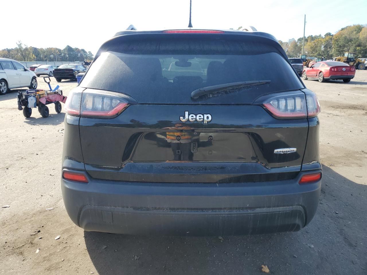 2019 Jeep Cherokee Latitude Plus VIN: 1C4PJLLB6KD144058 Lot: 80004464