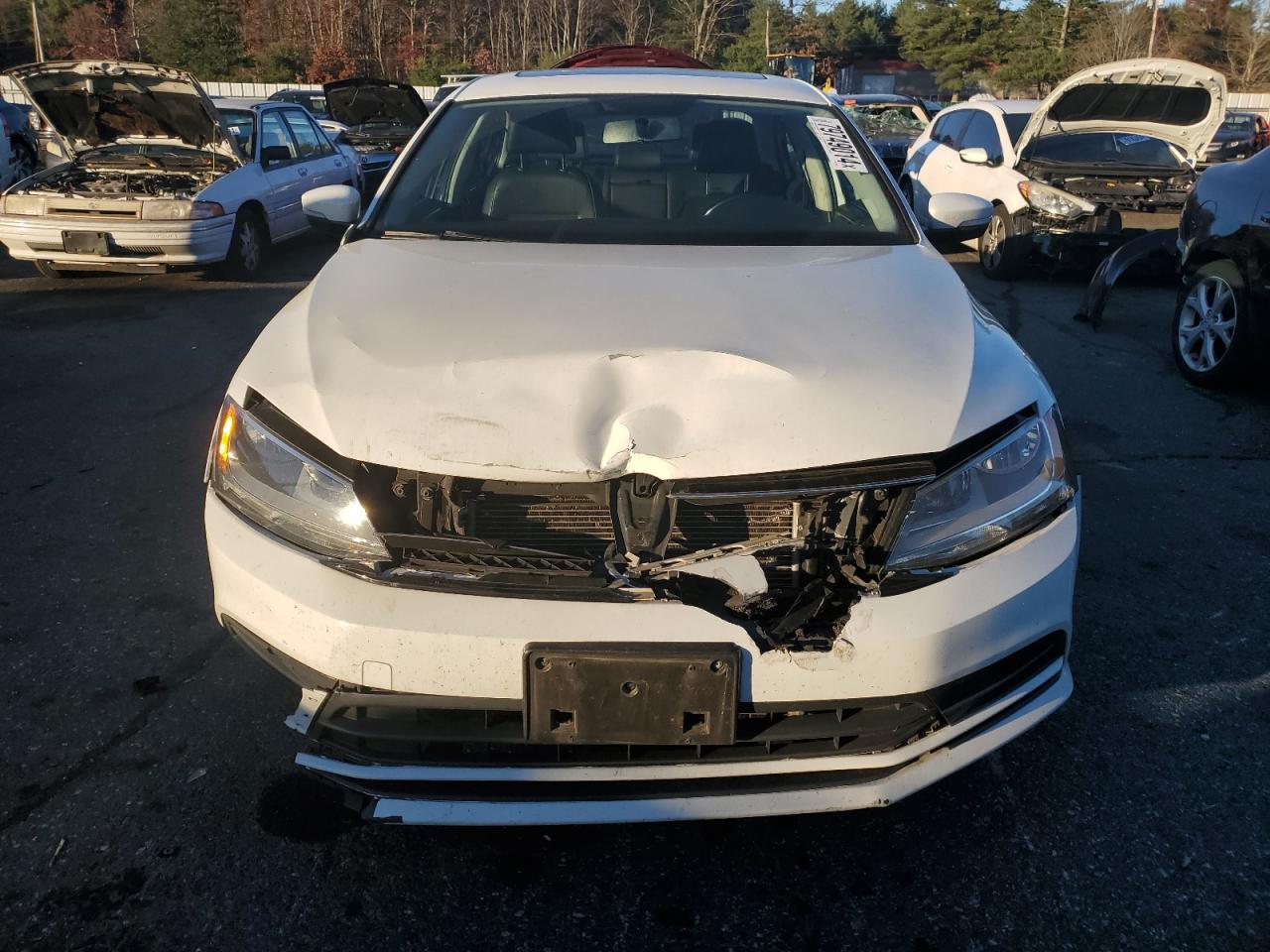 2016 Volkswagen Jetta - Image 5
