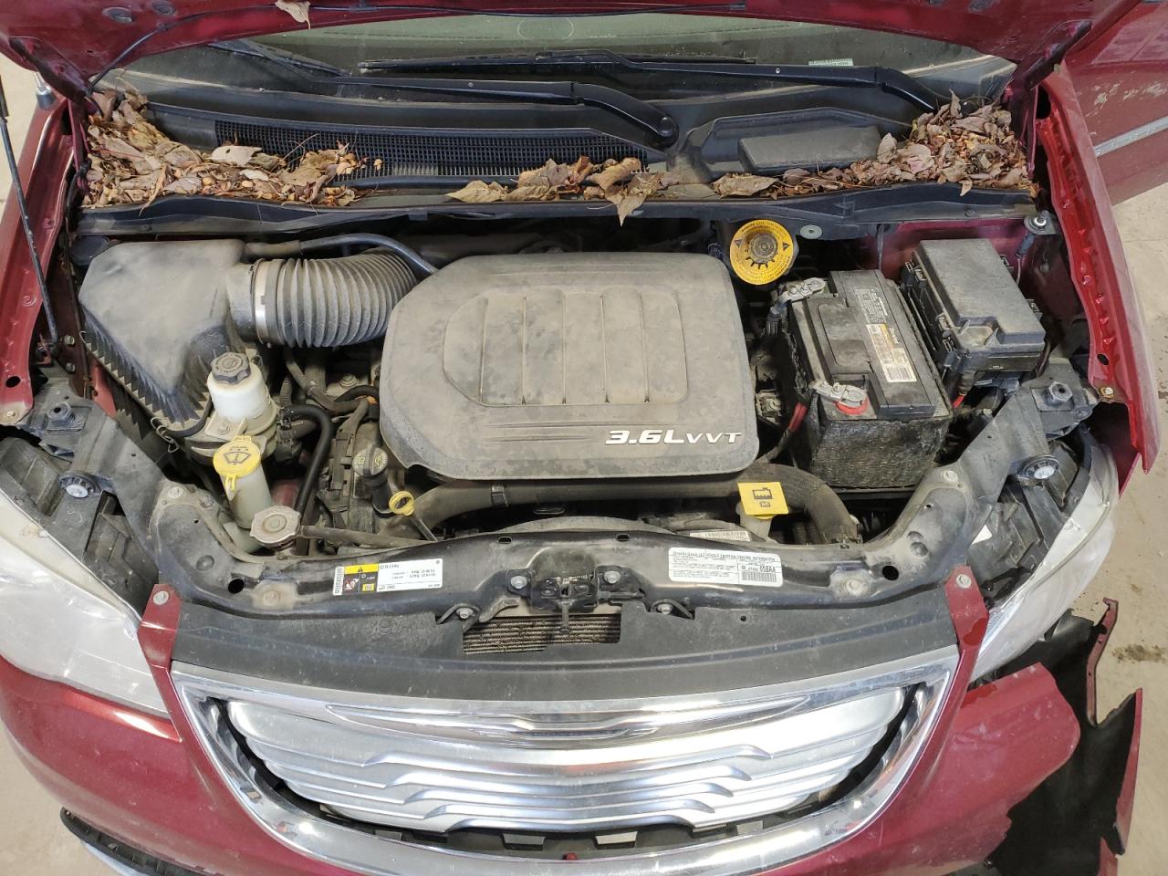 2014 Chrysler Town & Country - Image 12
