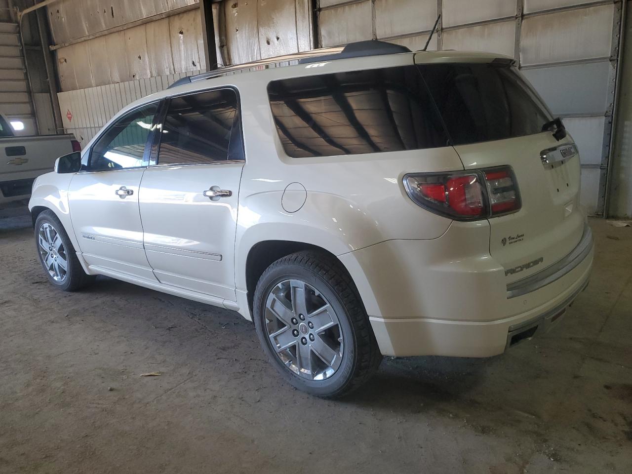 2015 GMC Acadia - Image 2