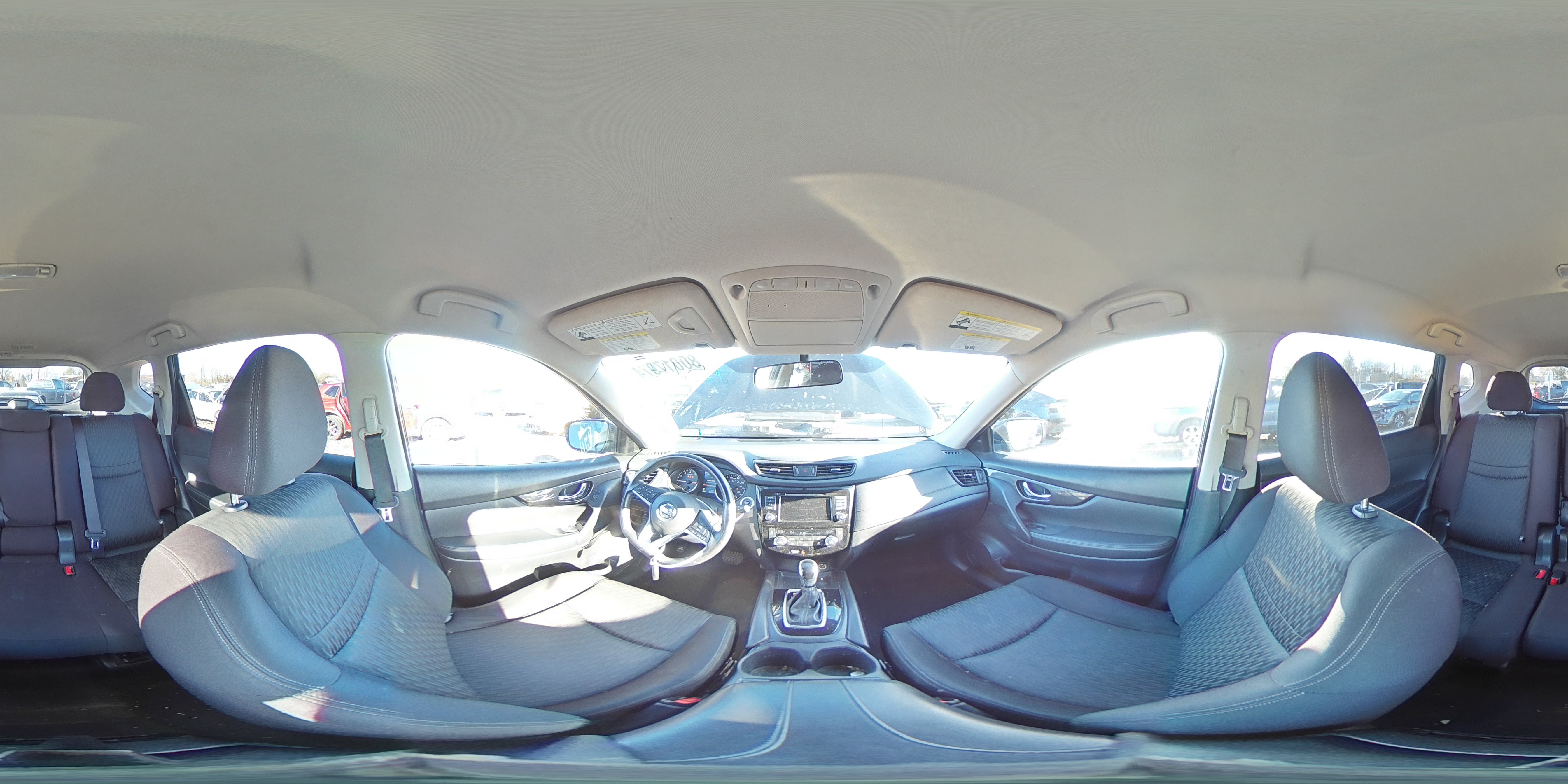 2018 Nissan Rogue - Image 14
