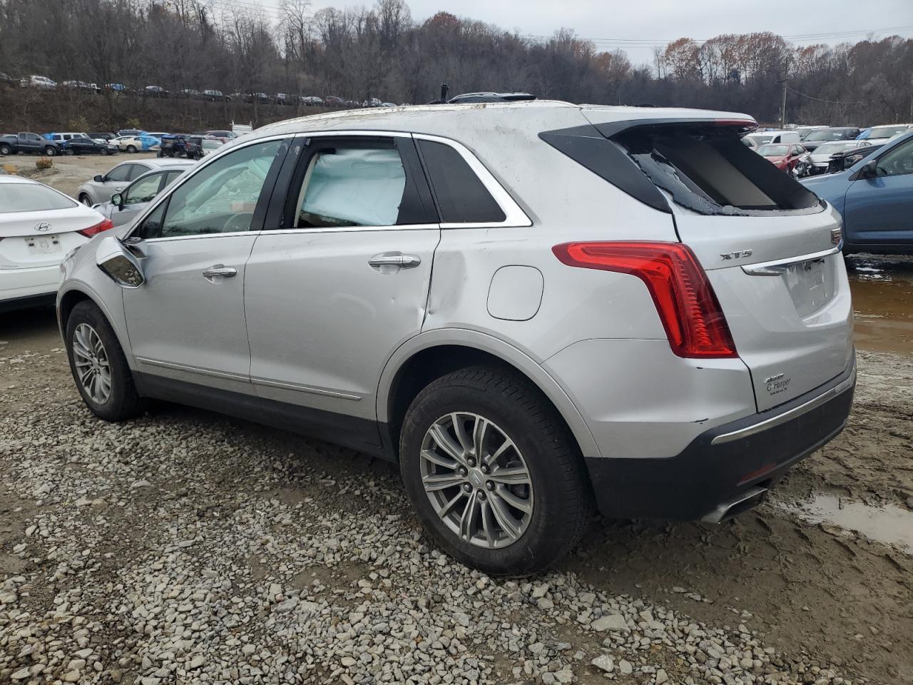 2017 Cadillac XT5 - Image 2