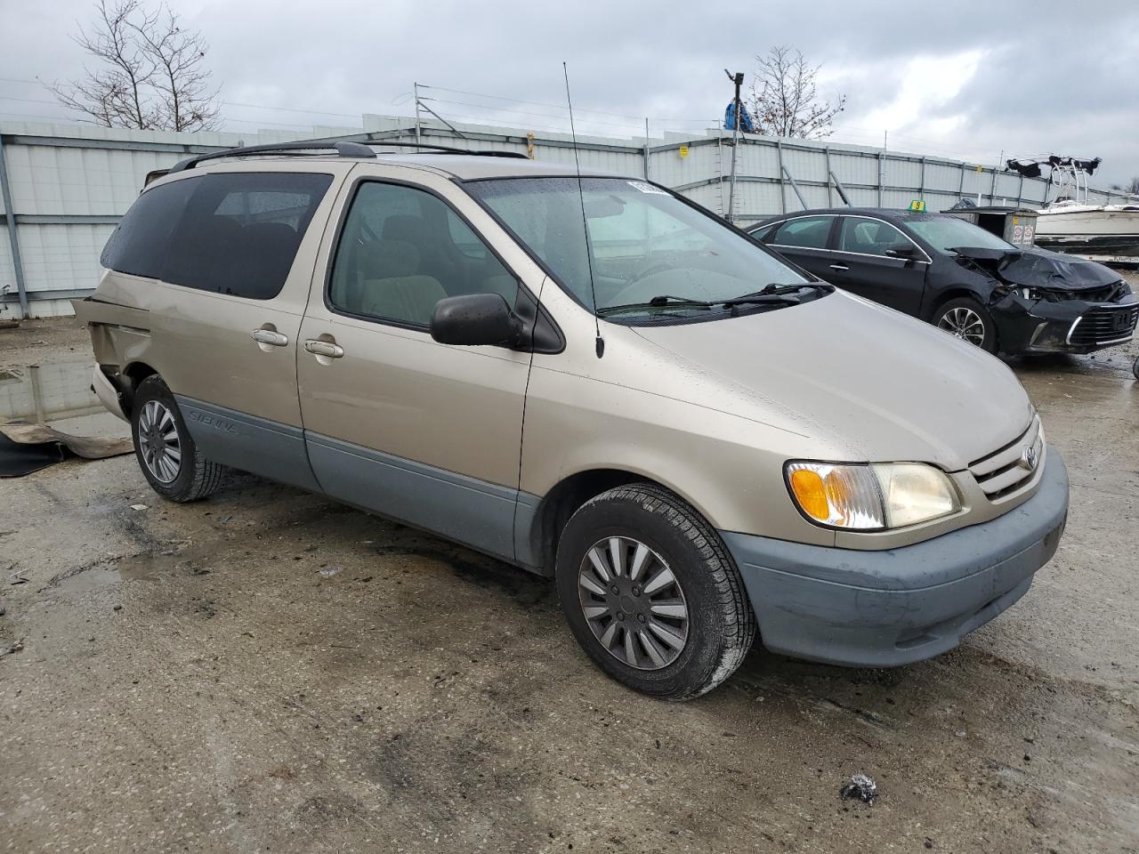 2003 Toyota Sienna - Image 4