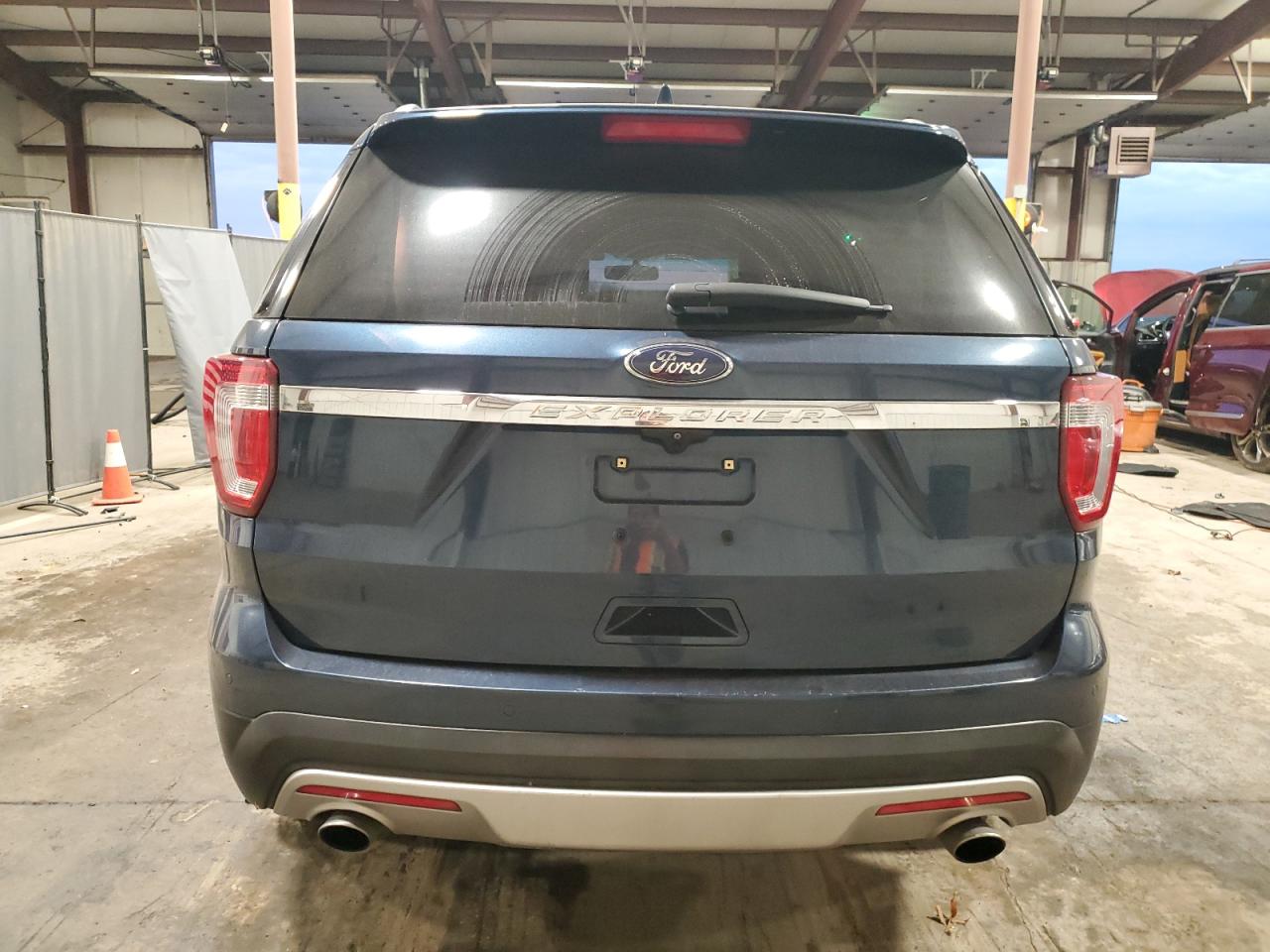 2017 Ford Explorer - Image 6