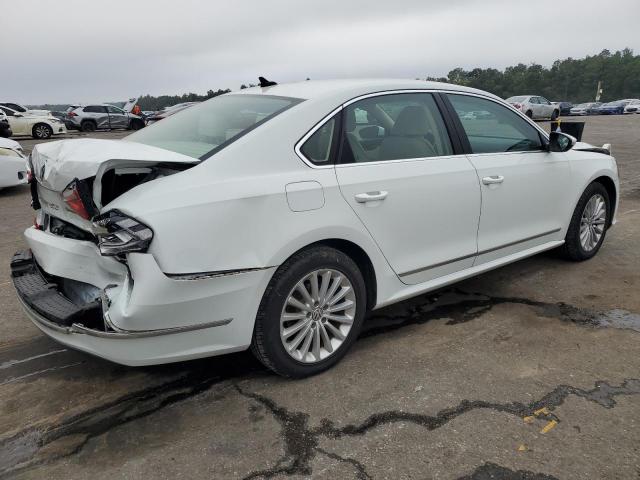  VOLKSWAGEN PASSAT 2016 White