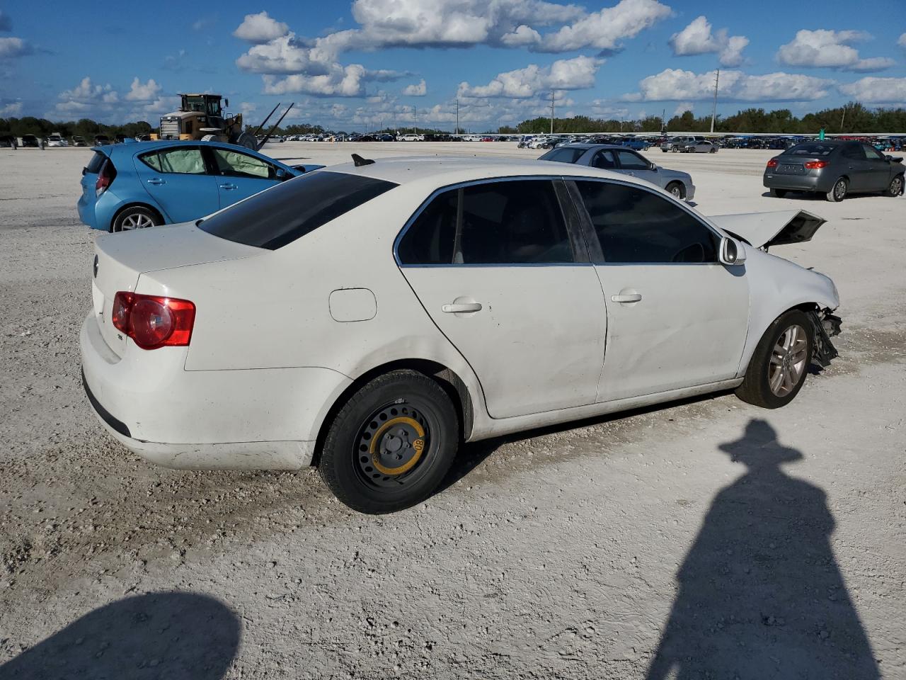 2007 Volkswagen Jetta - Image 3