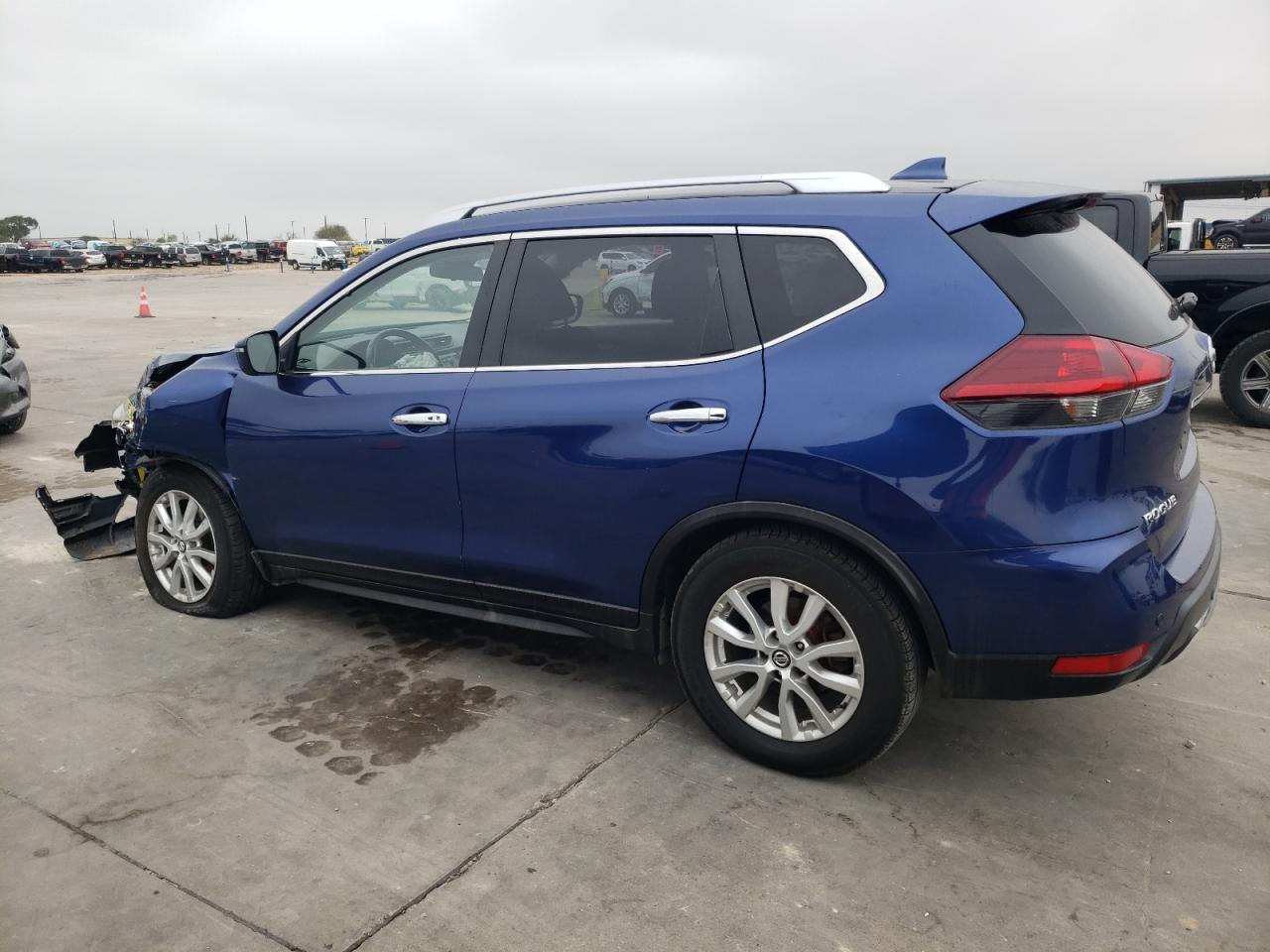 2020 Nissan Rogue - Image 2