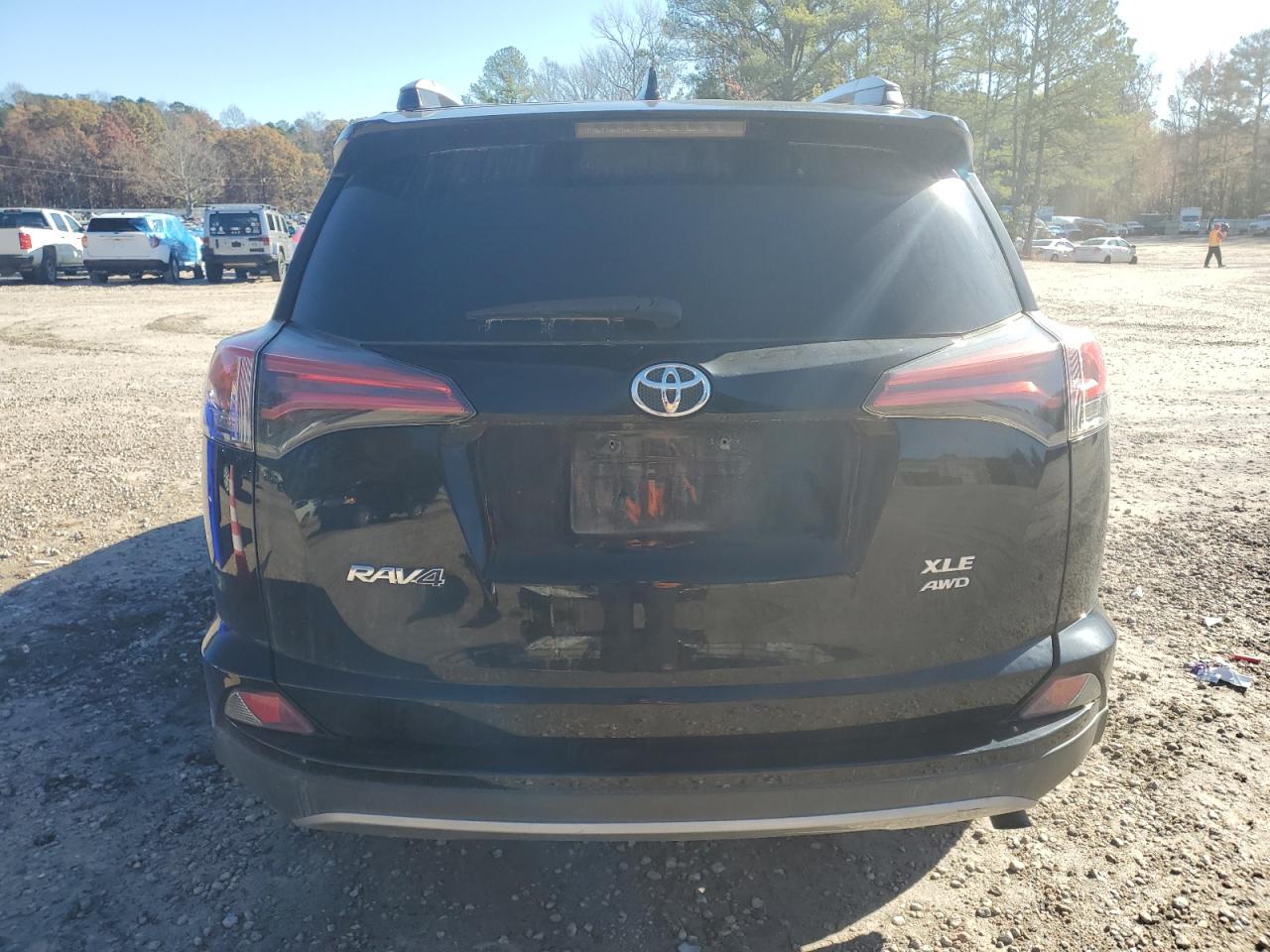 2017 Toyota Rav4 Xle VIN: 2T3RFREVXHW540218 Lot: 80039844