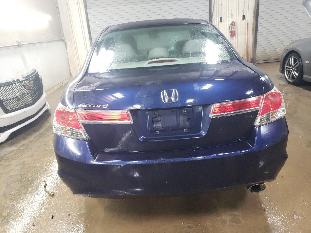 2011 Honda Accord - Image 6
