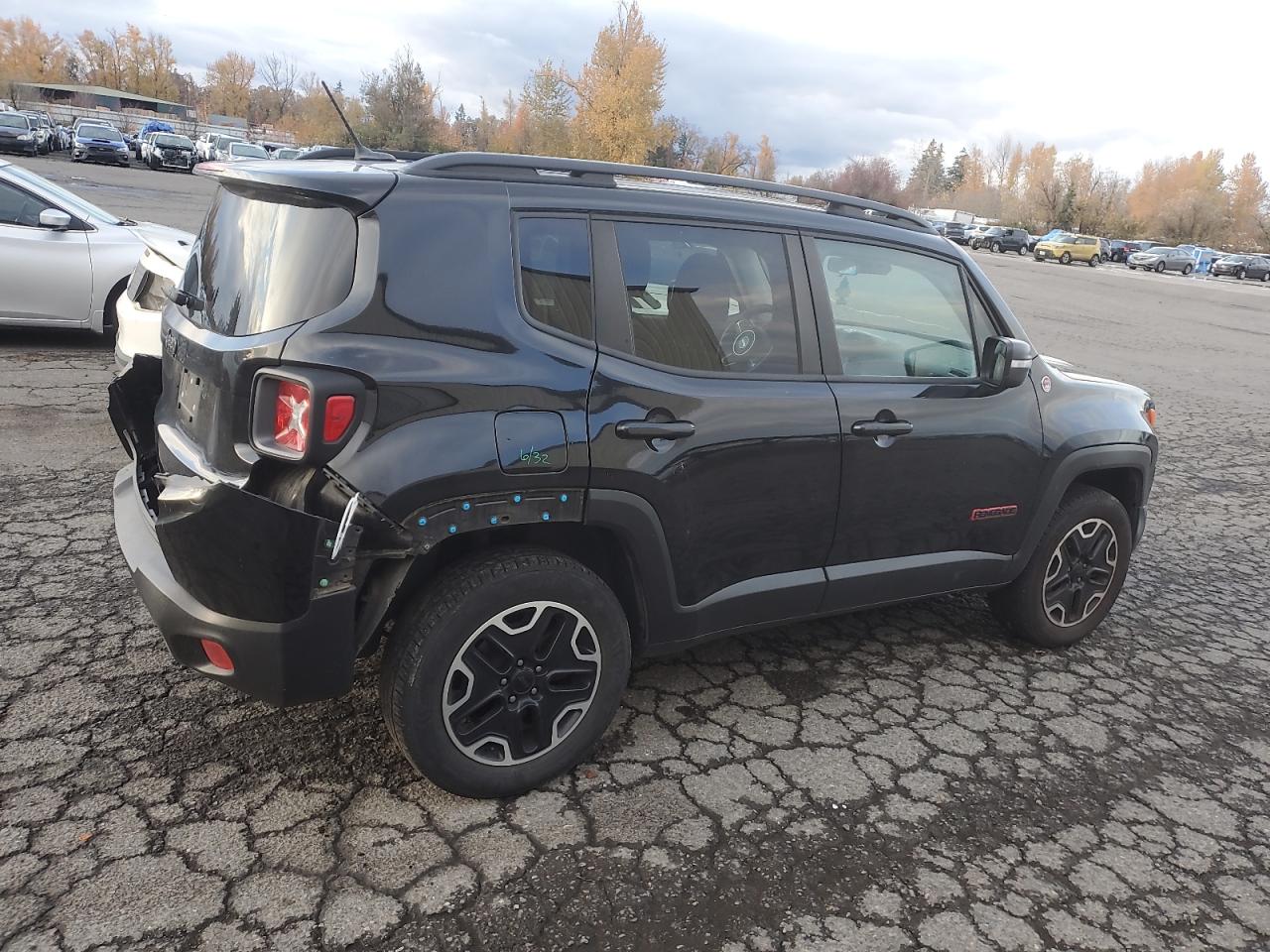 VIN ZACCJBCB2HPE77702 2017 JEEP RENEGADE no.3