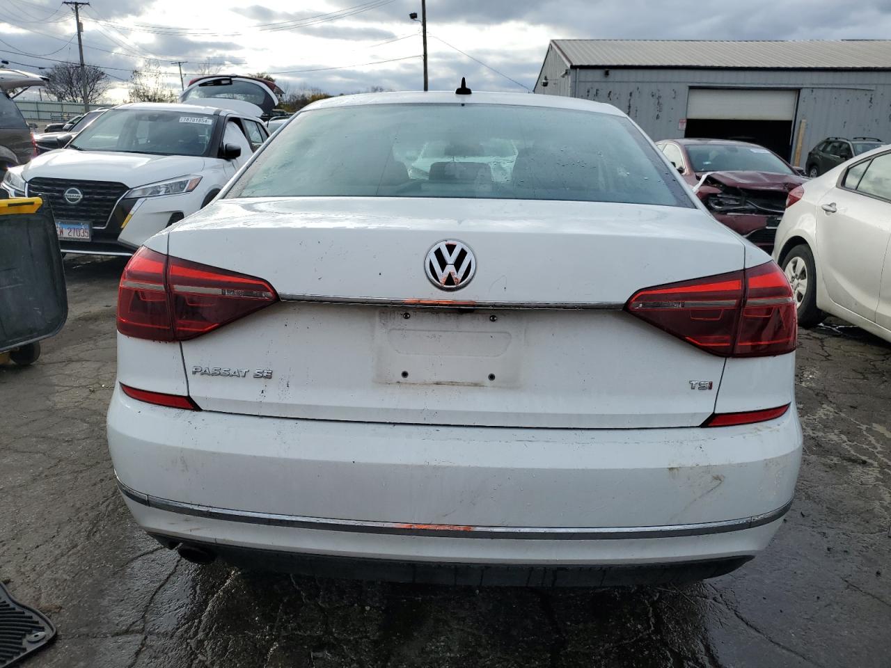 2018 Volkswagen Passat Se VIN: 1VWBA7A35JC000144 Lot: 78368264