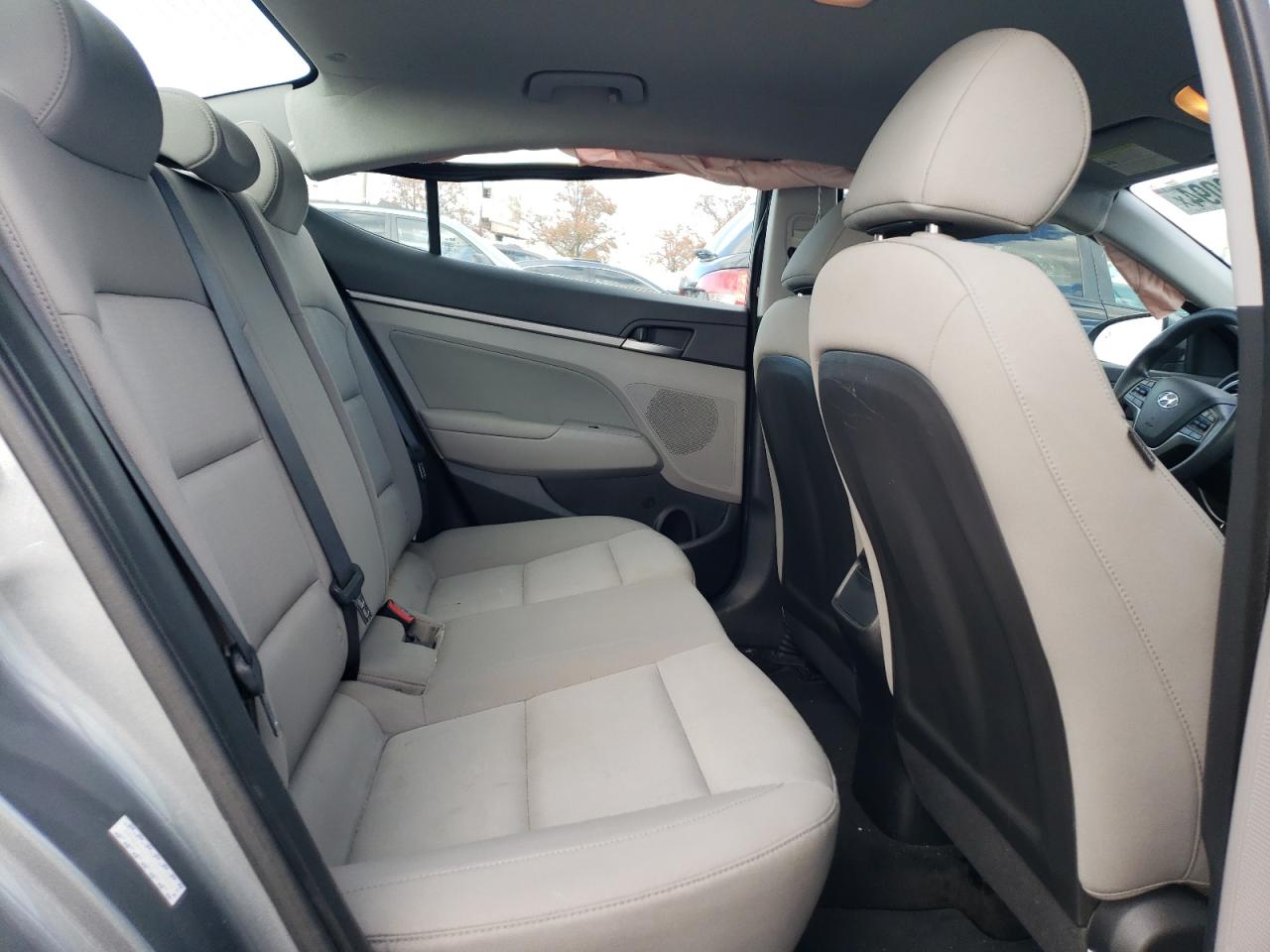 2018 Hyundai Elantra - Image 10