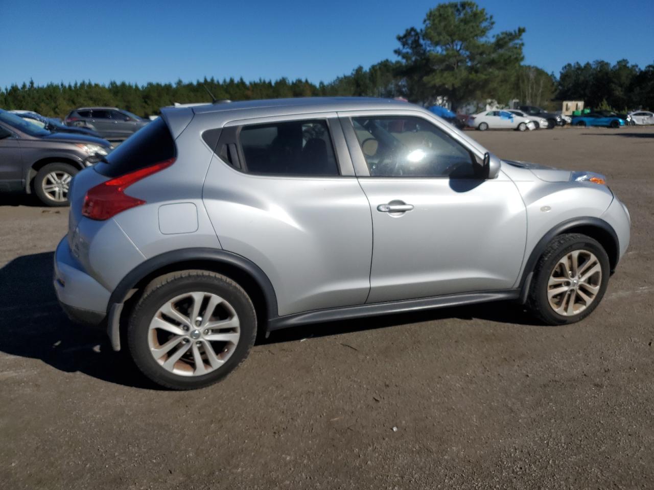 2013 Nissan Juke - Image 3