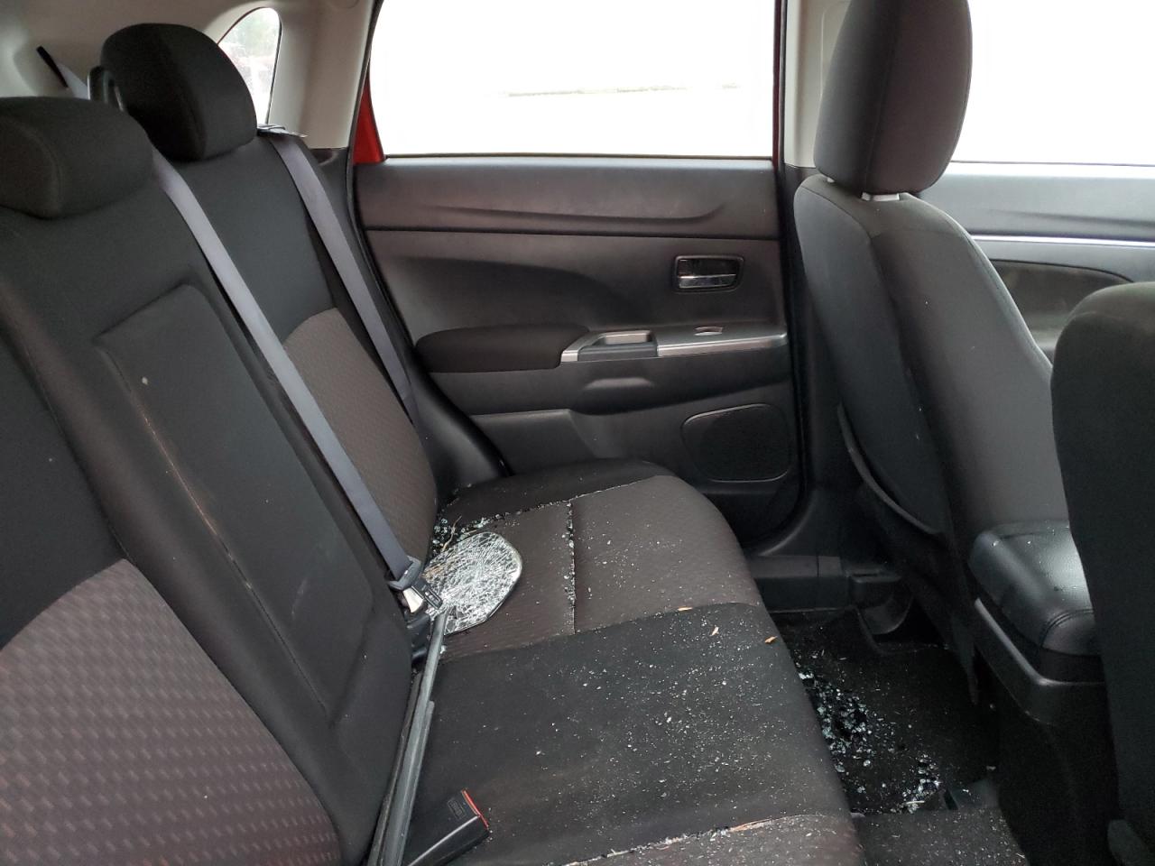2019 Mitsubishi Outlander - Image 10