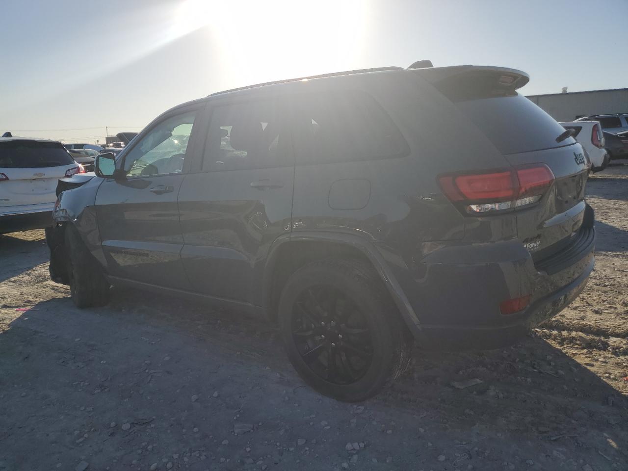 2020 Jeep Grand Cherokee - Image 2