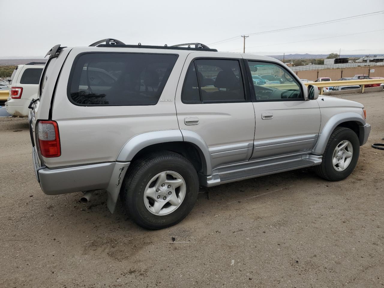 2000 Toyota 4Runner - Image 3