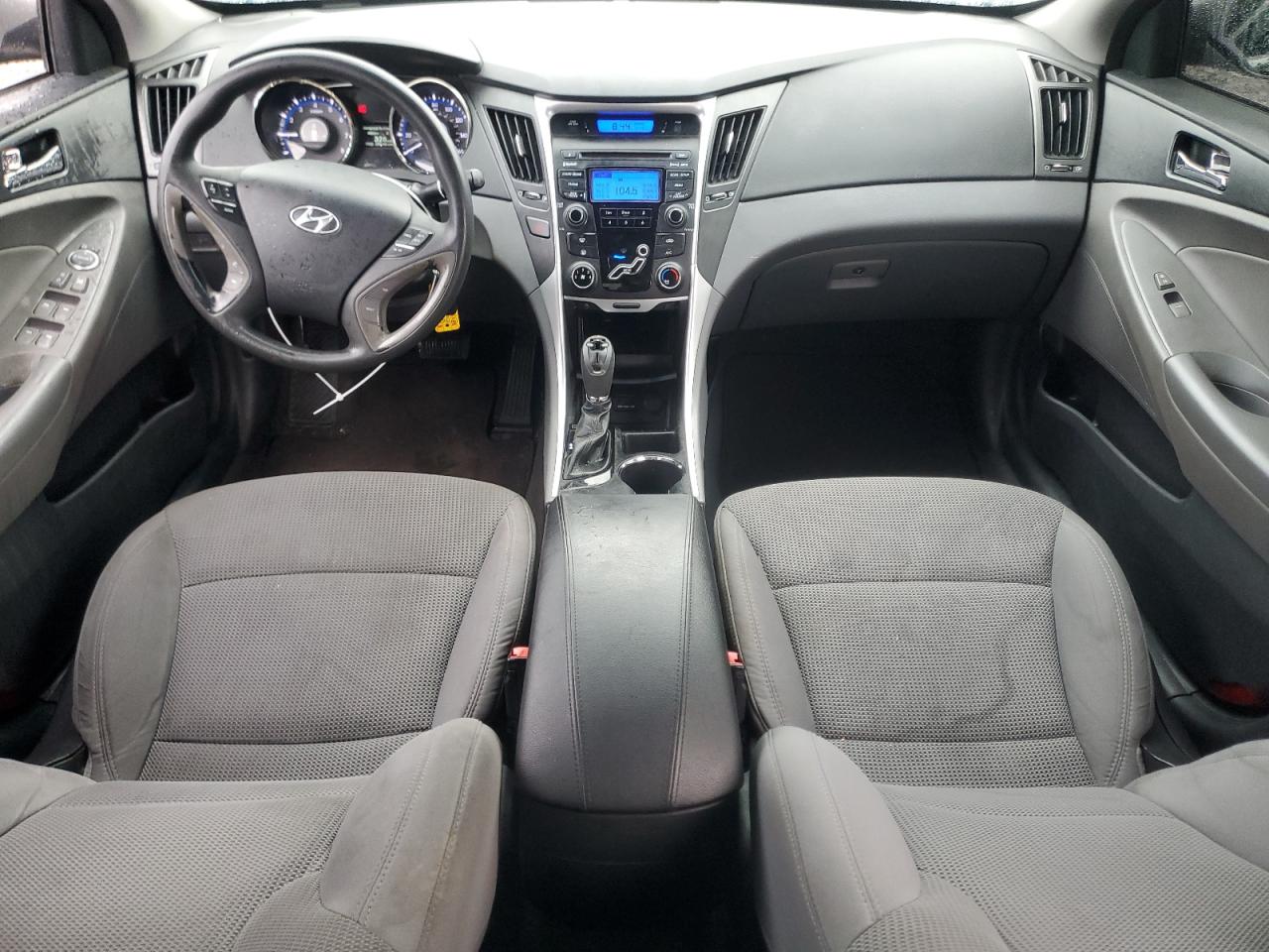 2013 Hyundai Sonata - Image 8