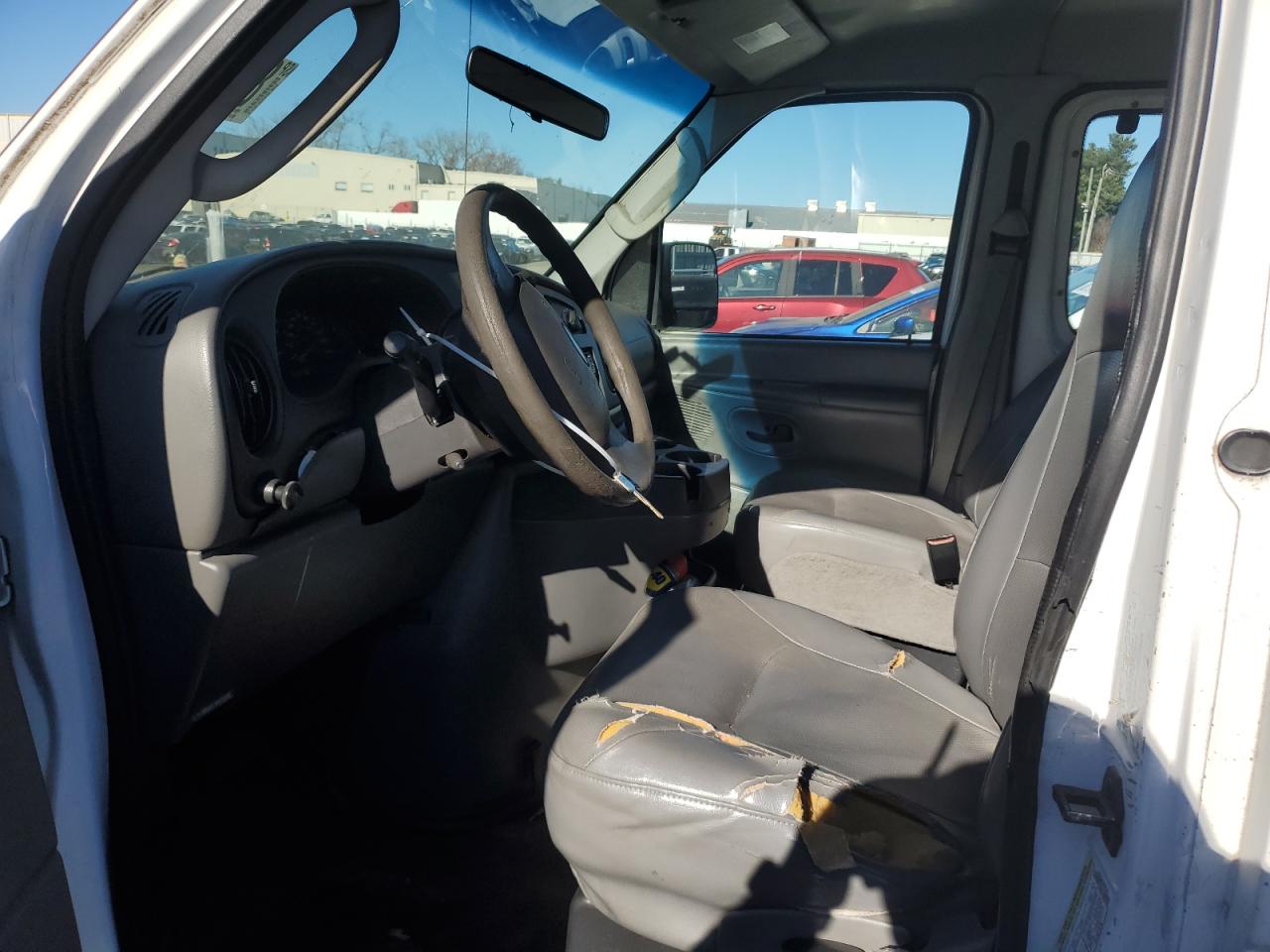 2006 Ford Econoline - Image 7