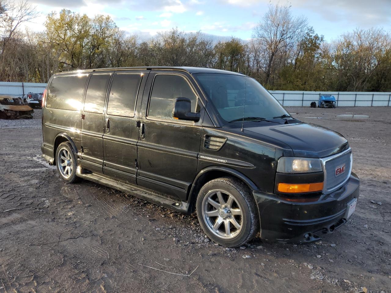 2012 GMC Savana - Image 4