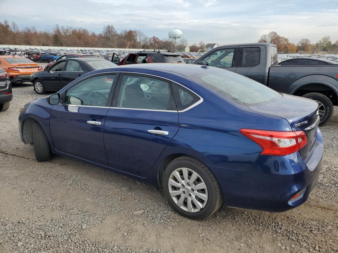 2016 Nissan Sentra - Image 2