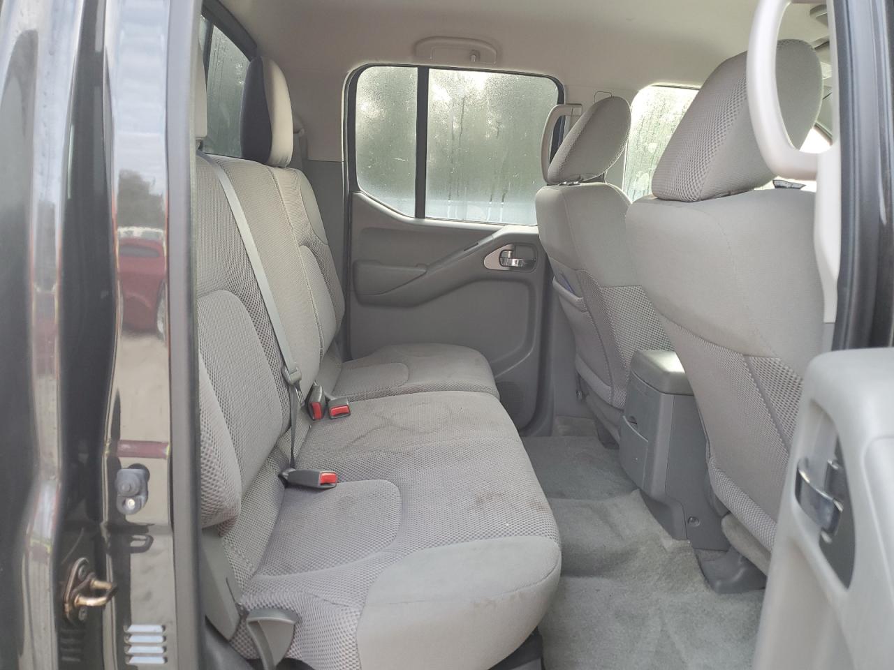 2015 Nissan Navara (Frontier) - Image 10
