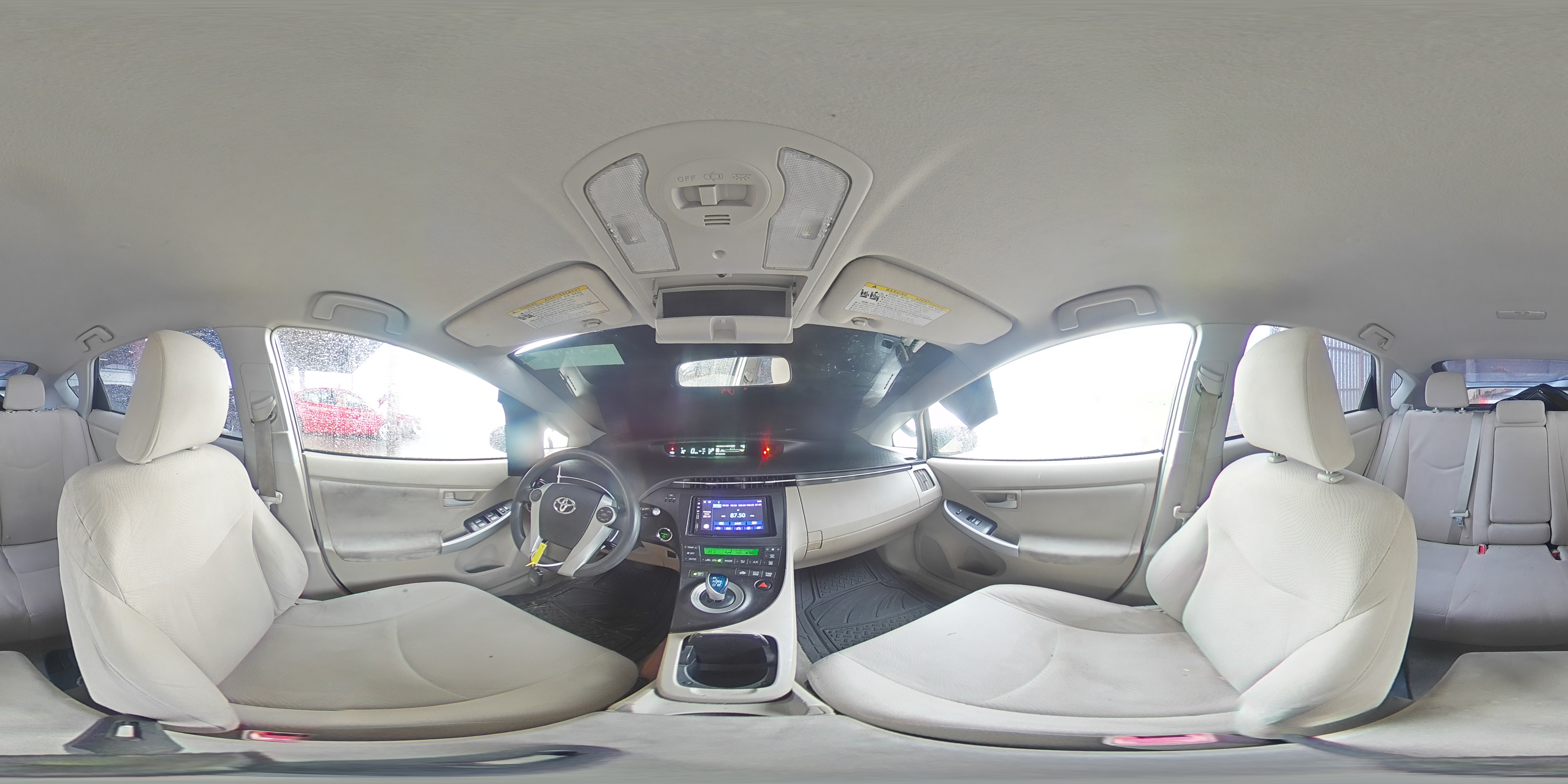 2010 Toyota Prius - Image 13