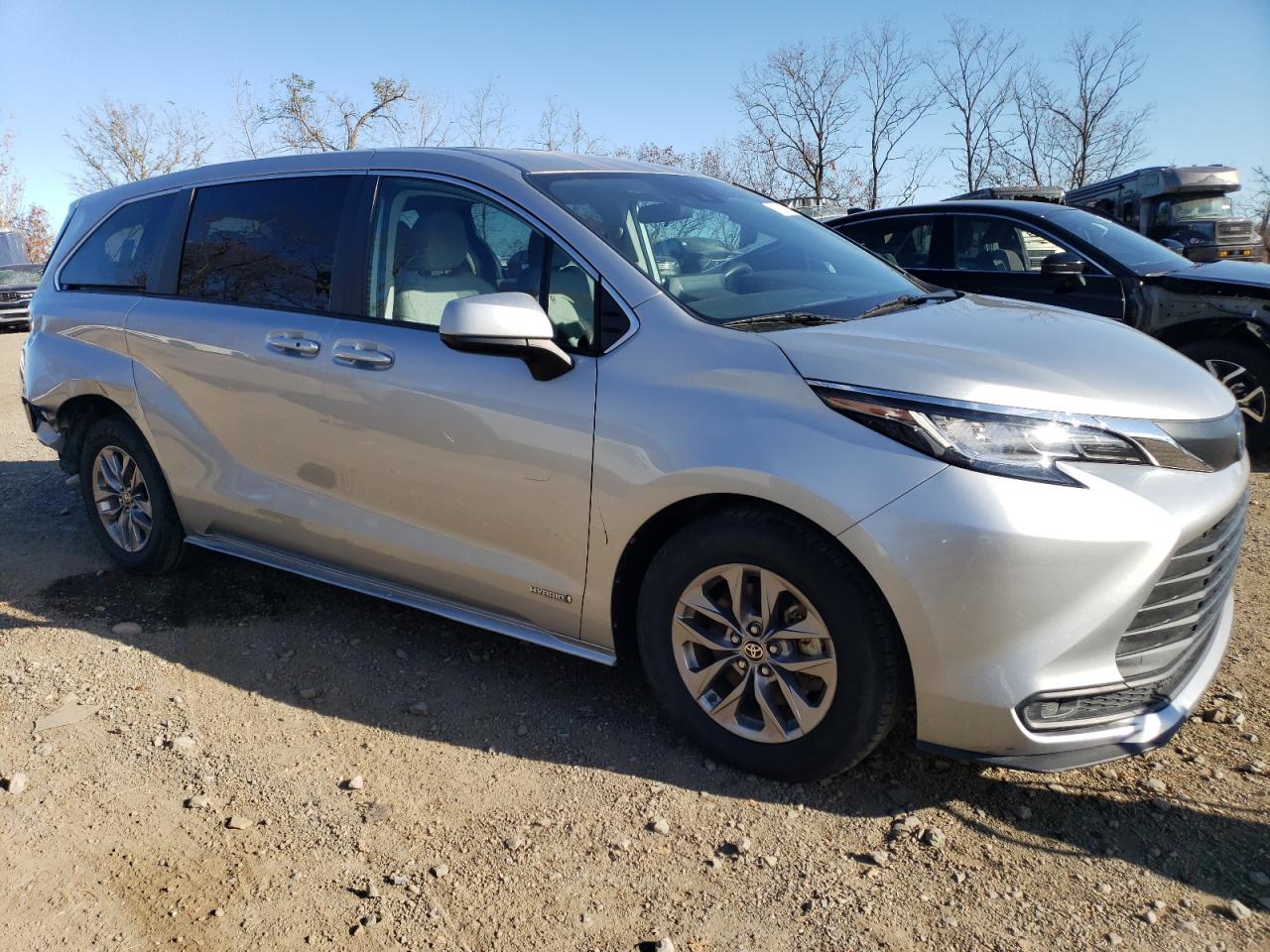 2021 Toyota Sienna - Image 4