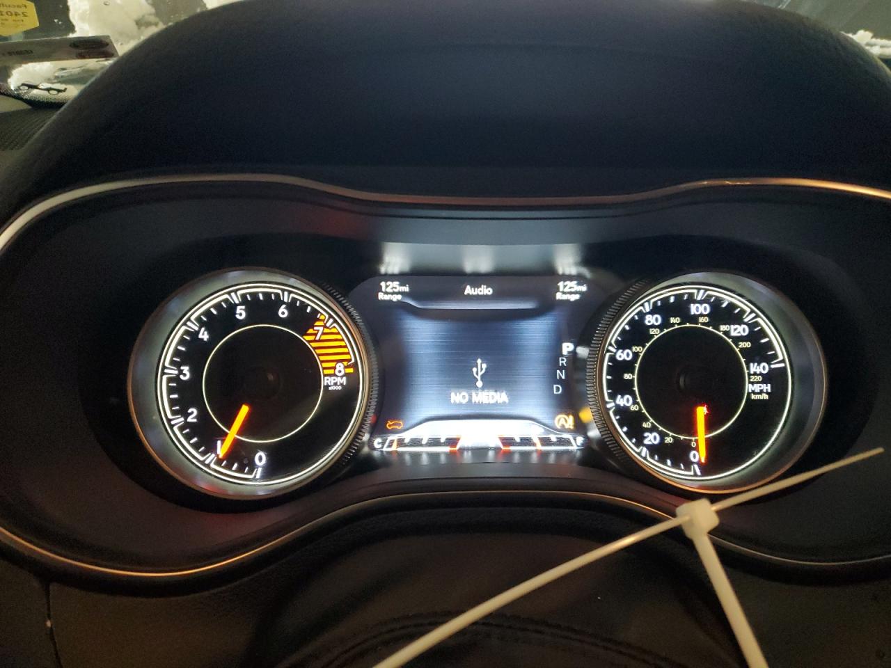 2020 Jeep Grand Cherokee - Image 9