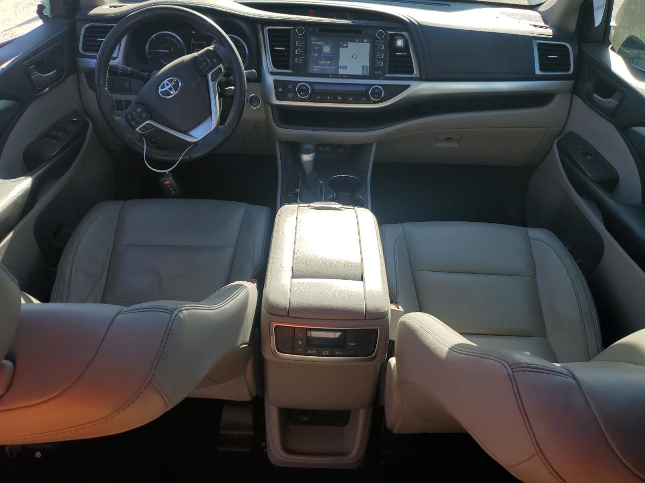 2018 Toyota Highlander - Image 8