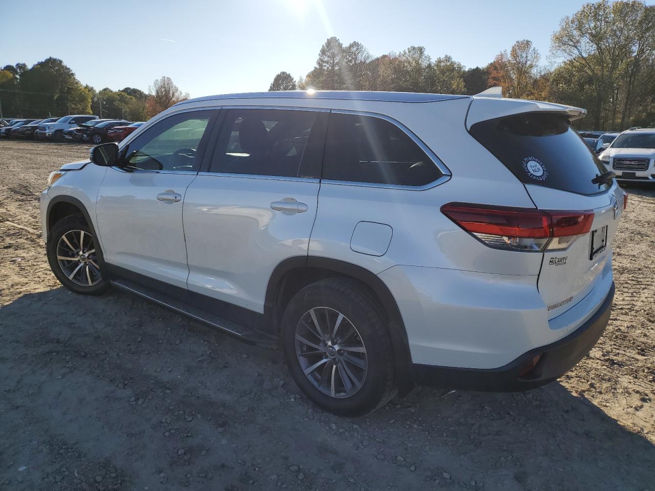 2019 Toyota Highlander - Image 2
