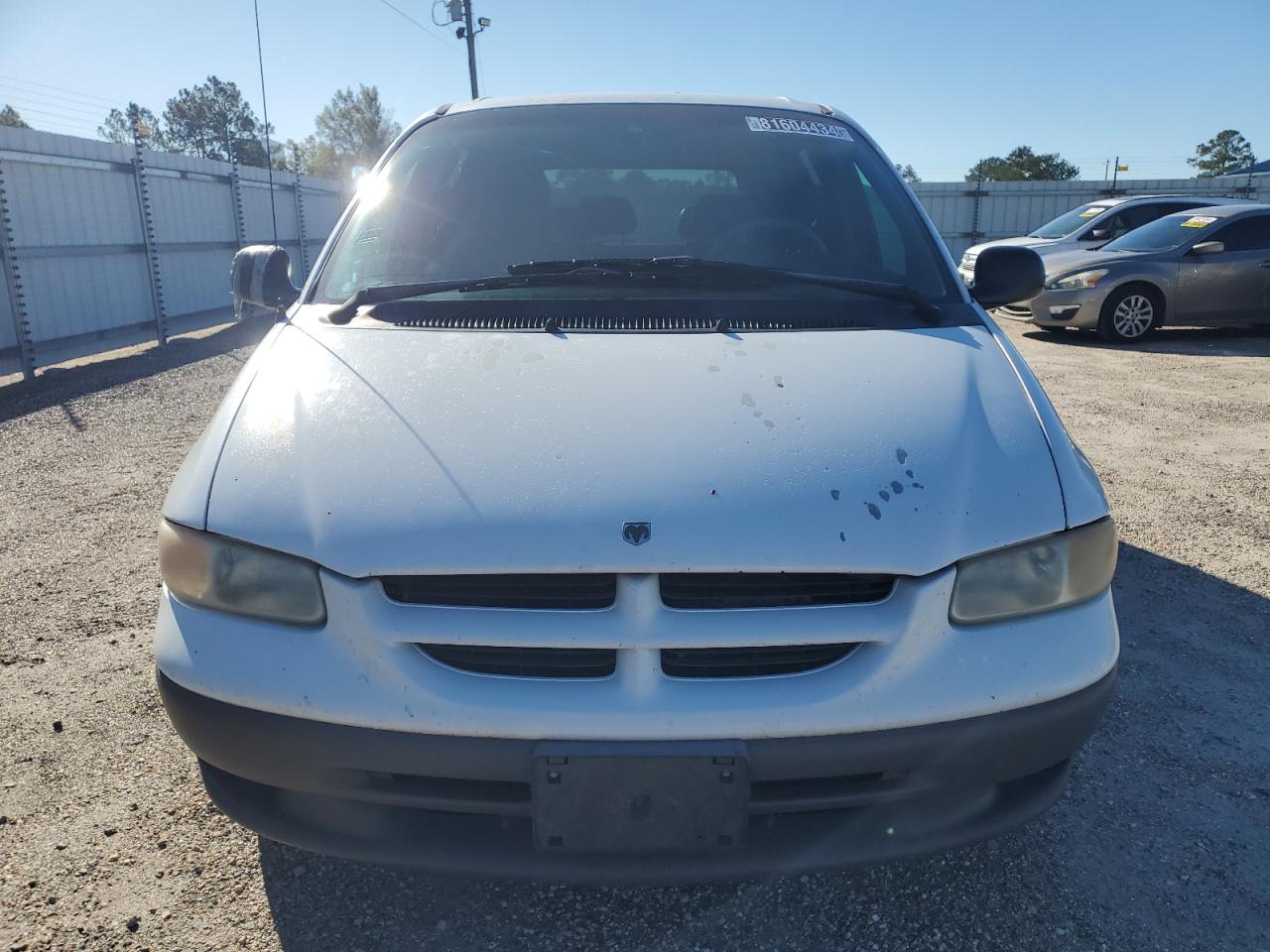 1999 Dodge Caravan VIN: 2B4GP25G7XR306704 Lot: 81604434