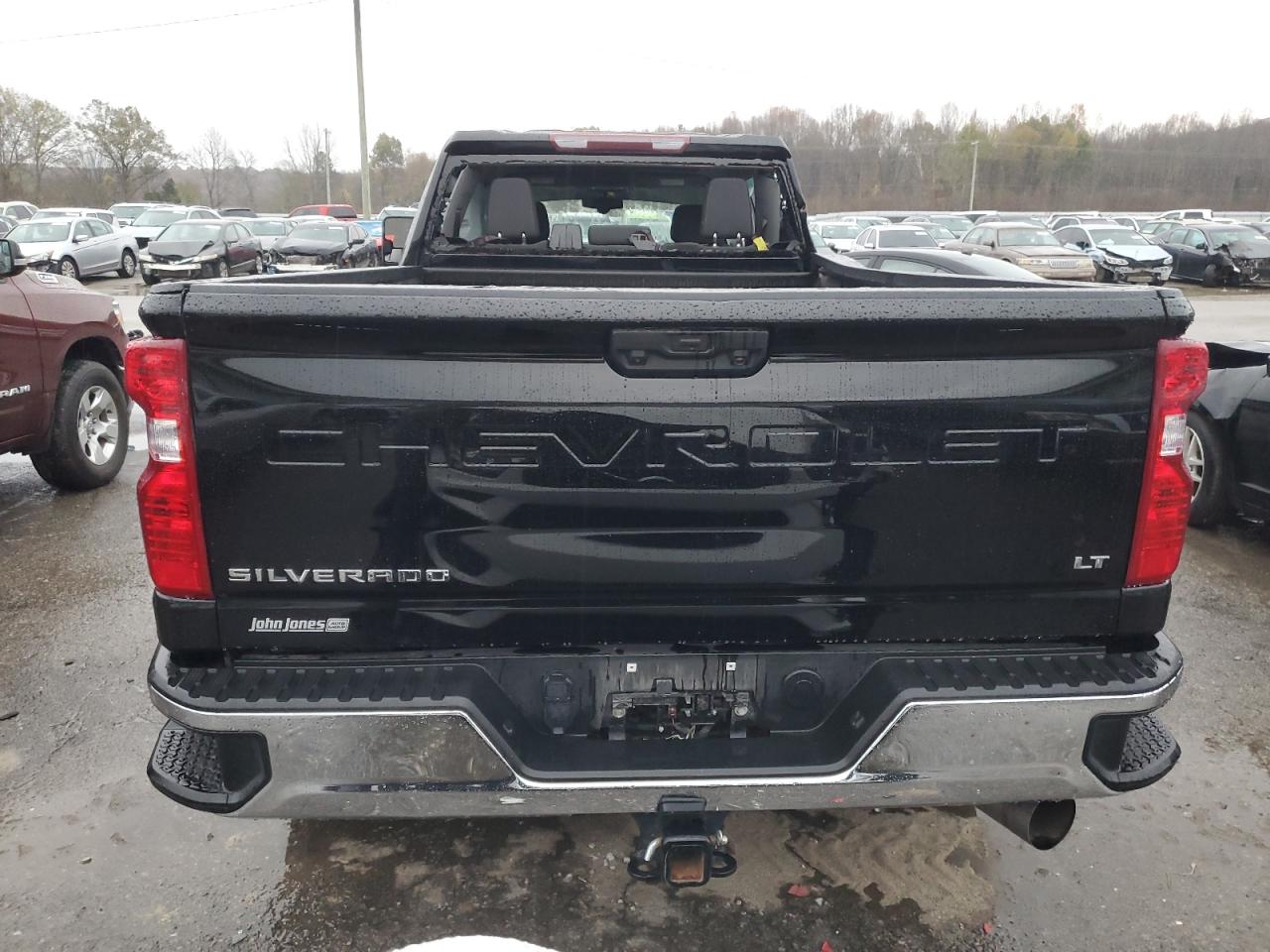 2022 Chevrolet Silverado - Image 6