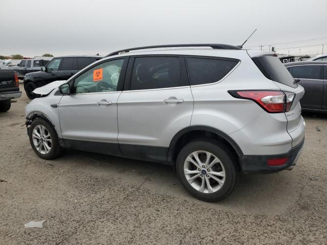  FORD ESCAPE 2018 Srebrny