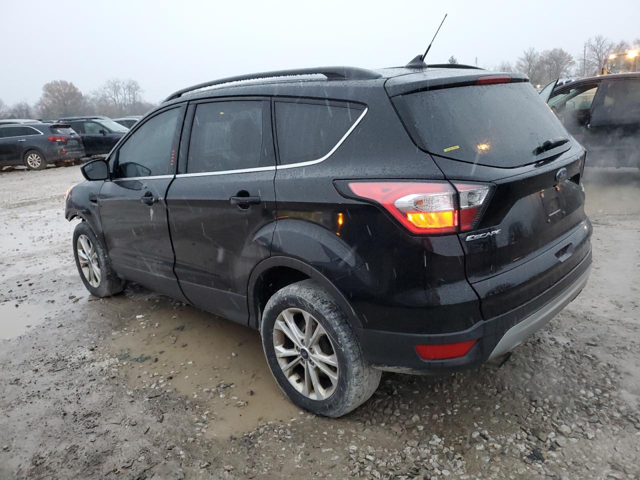 VIN 1FMCU0HD0JUC58310 2018 FORD ESCAPE no.2