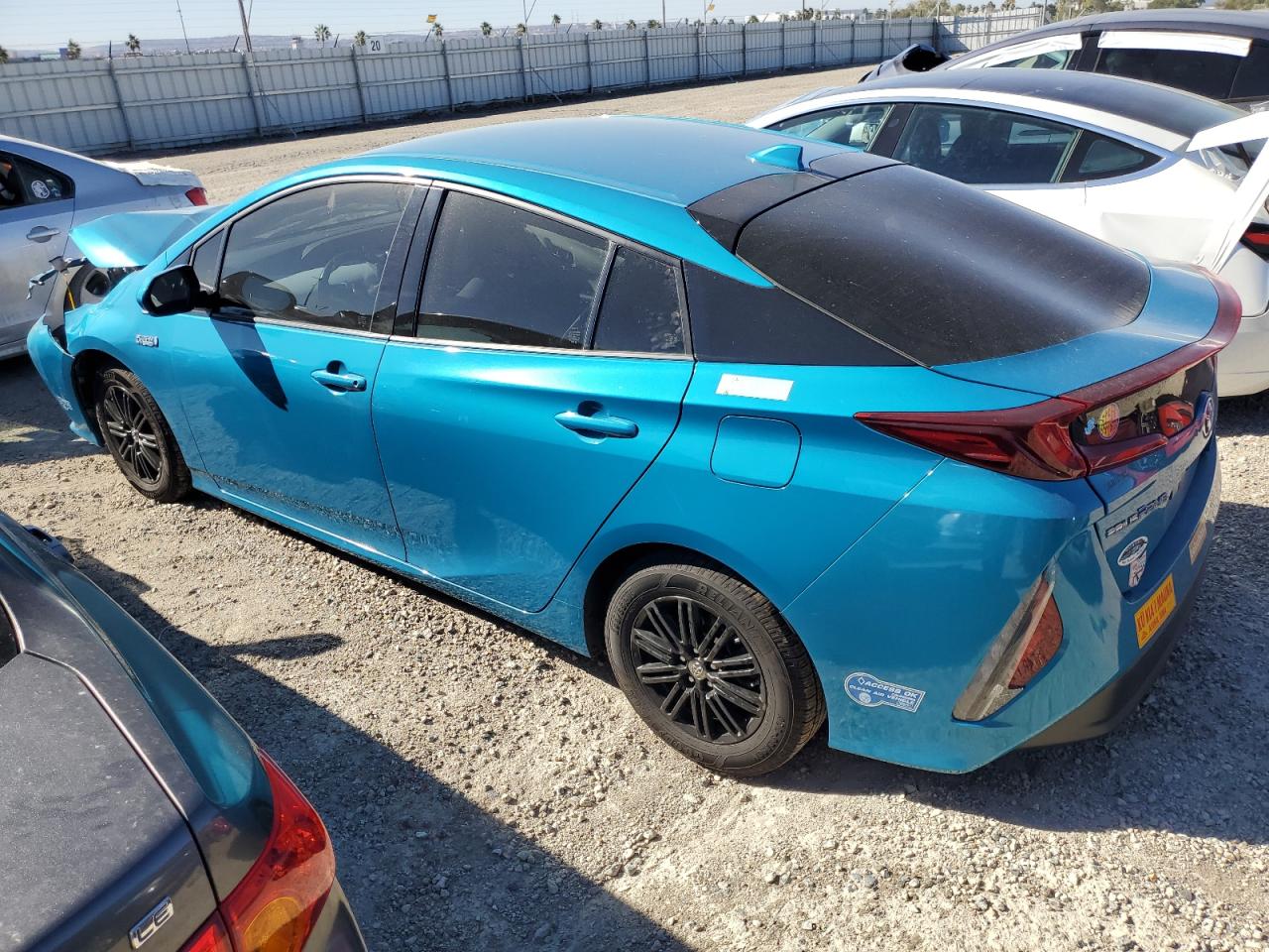 VIN JTDKARFP0H3009600 2017 TOYOTA PRIUS no.2