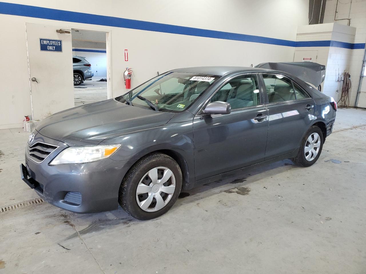 2010 Toyota Camry Base zu verkaufen in Sandston, VA - Rear End
