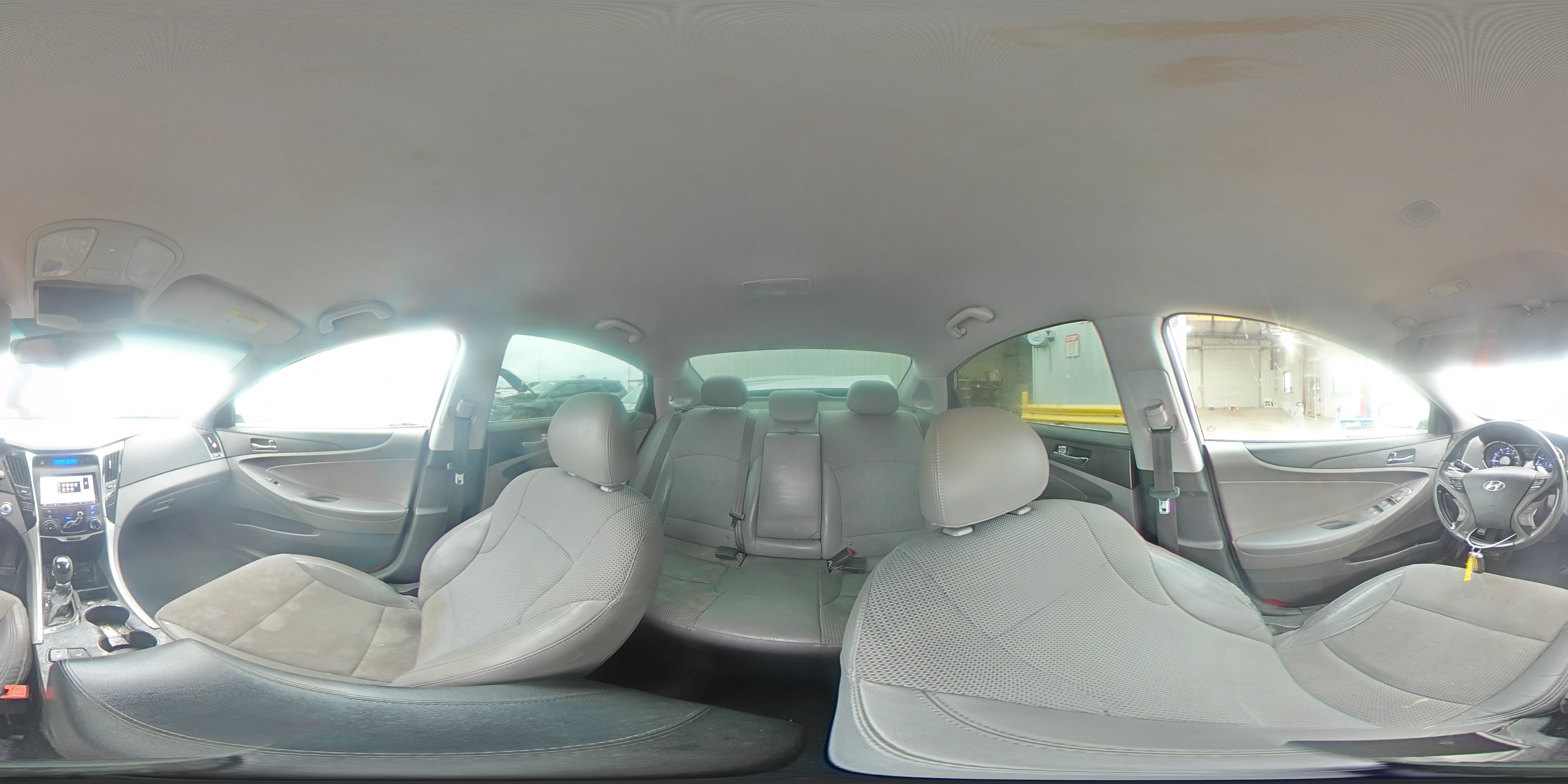 2013 Hyundai Sonata - Image 14