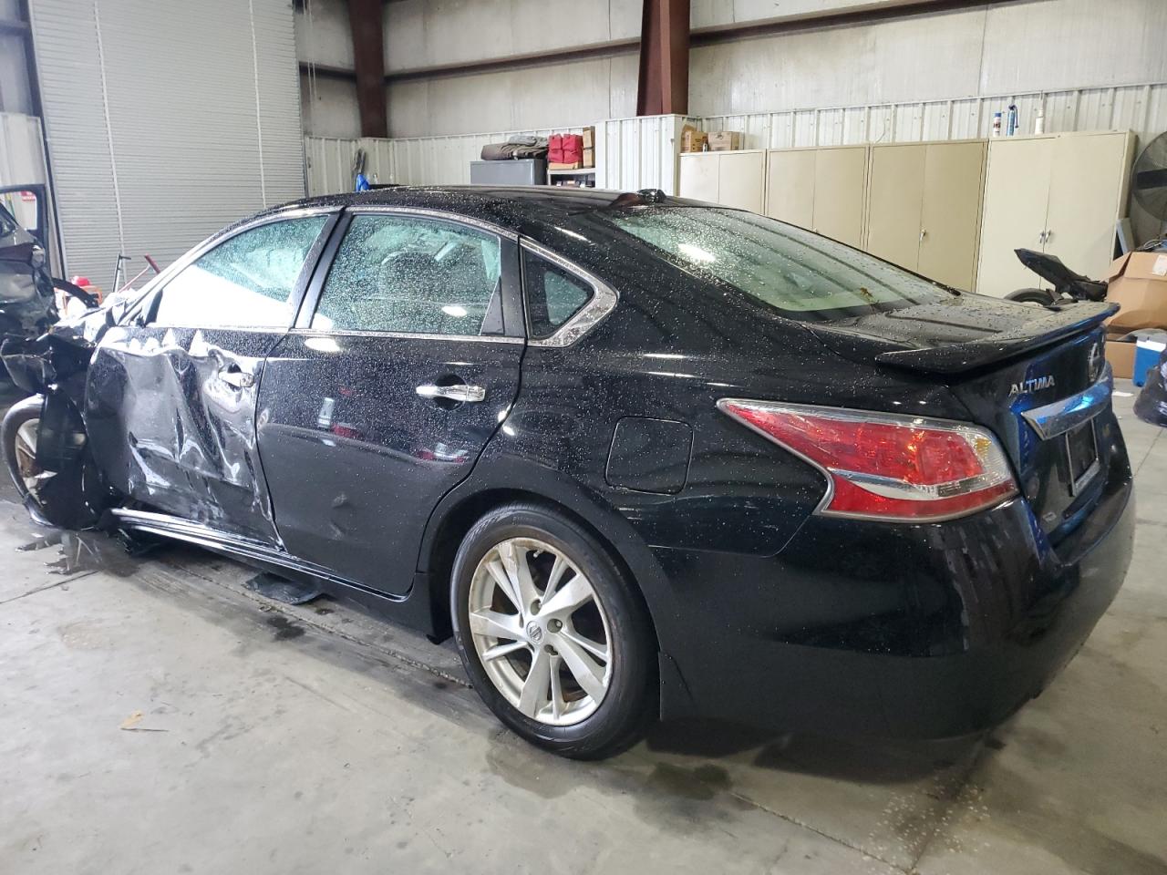 2015 Nissan Altima - Image 2