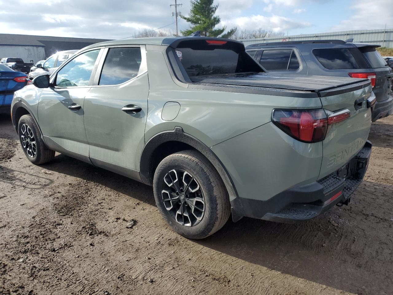 2023 Hyundai Santa Cruz - Image 2