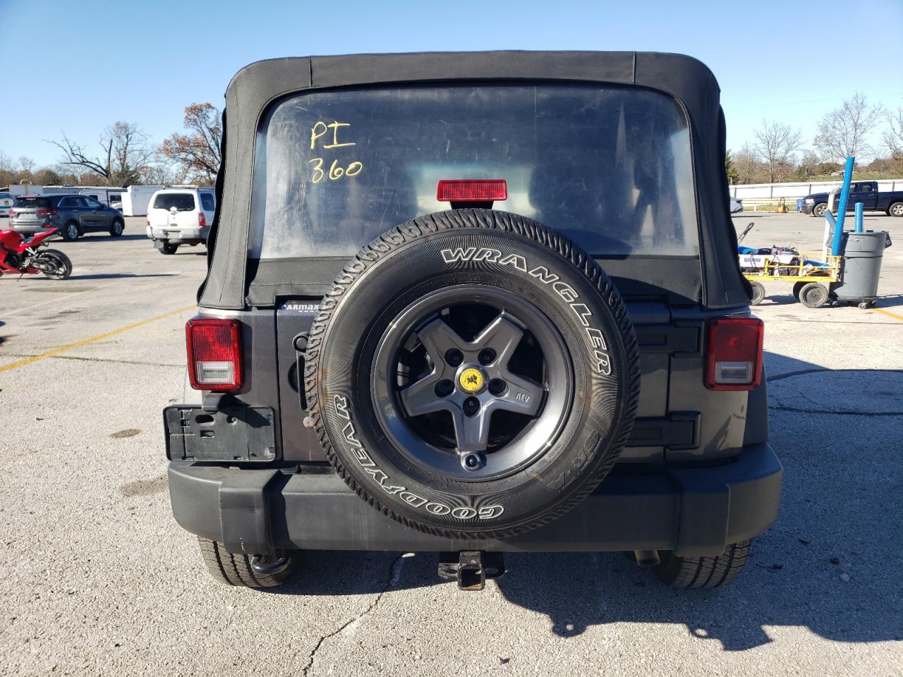 2016 Jeep Wrangler - Image 6