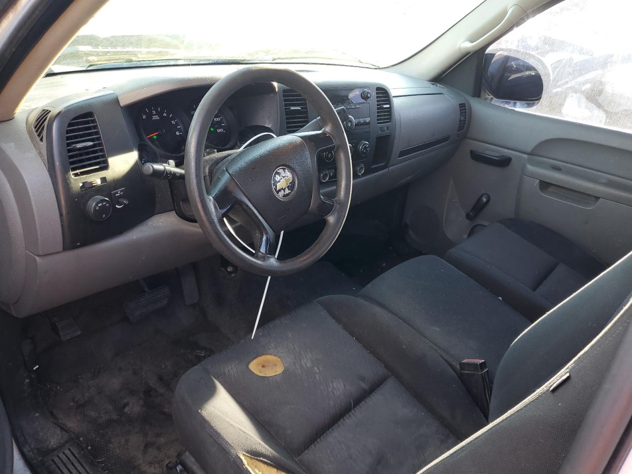 2011 Chevrolet Silverado - Image 8