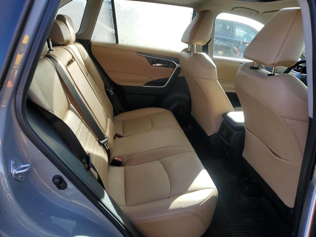 2021 Toyota RAV 4 - Image 11