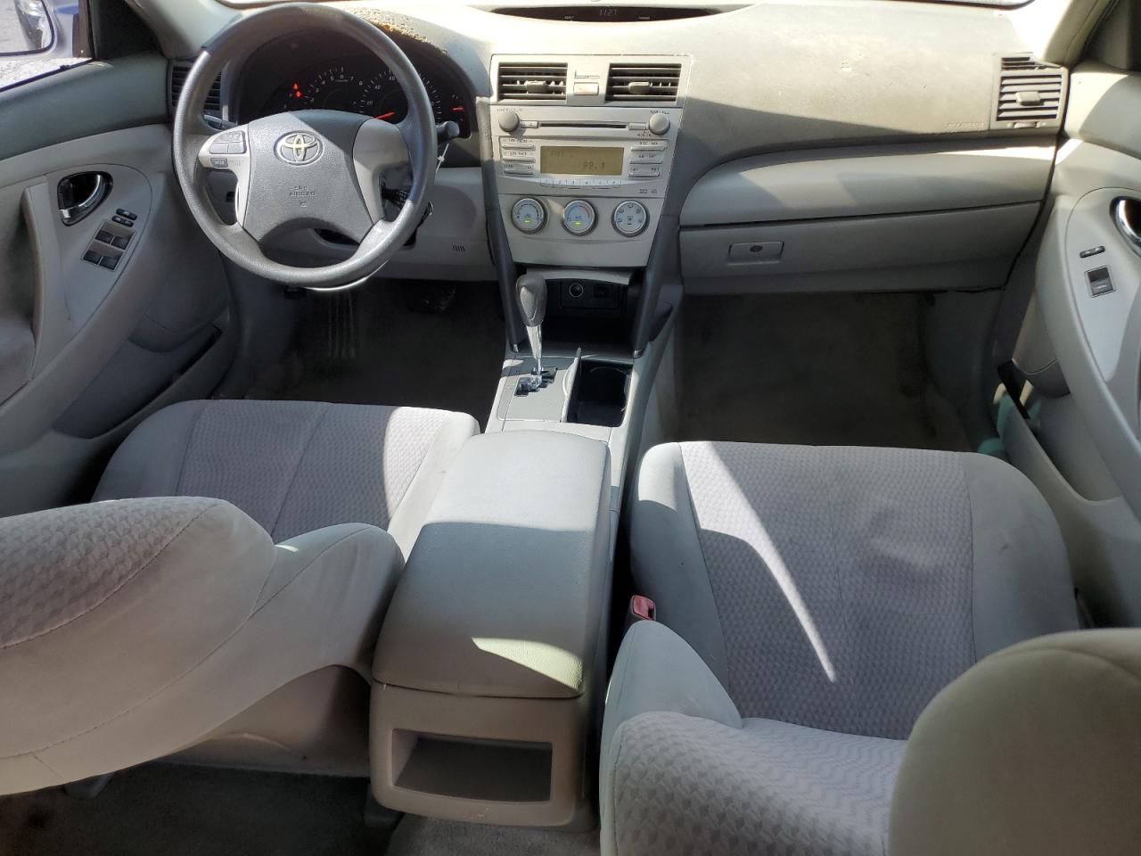 2011 Toyota Camry - Image 8