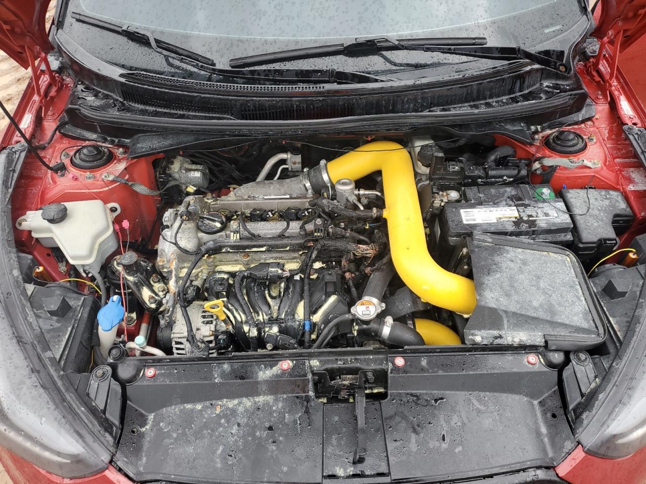 2013 Hyundai Veloster - Image 11