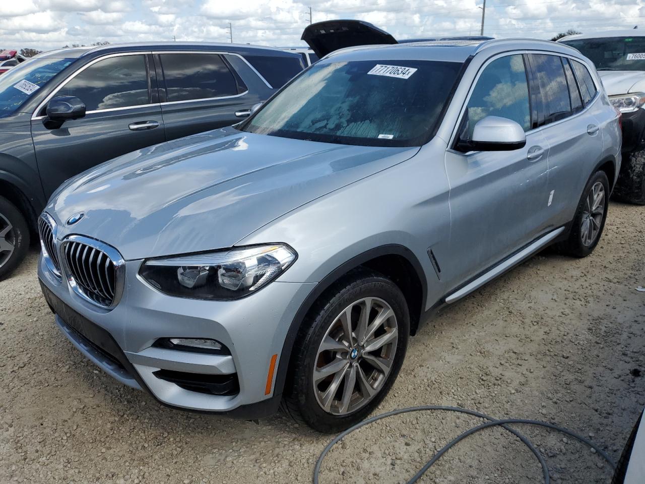 VIN 5UXTR9C50KLR05854 2019 BMW X3 no.1