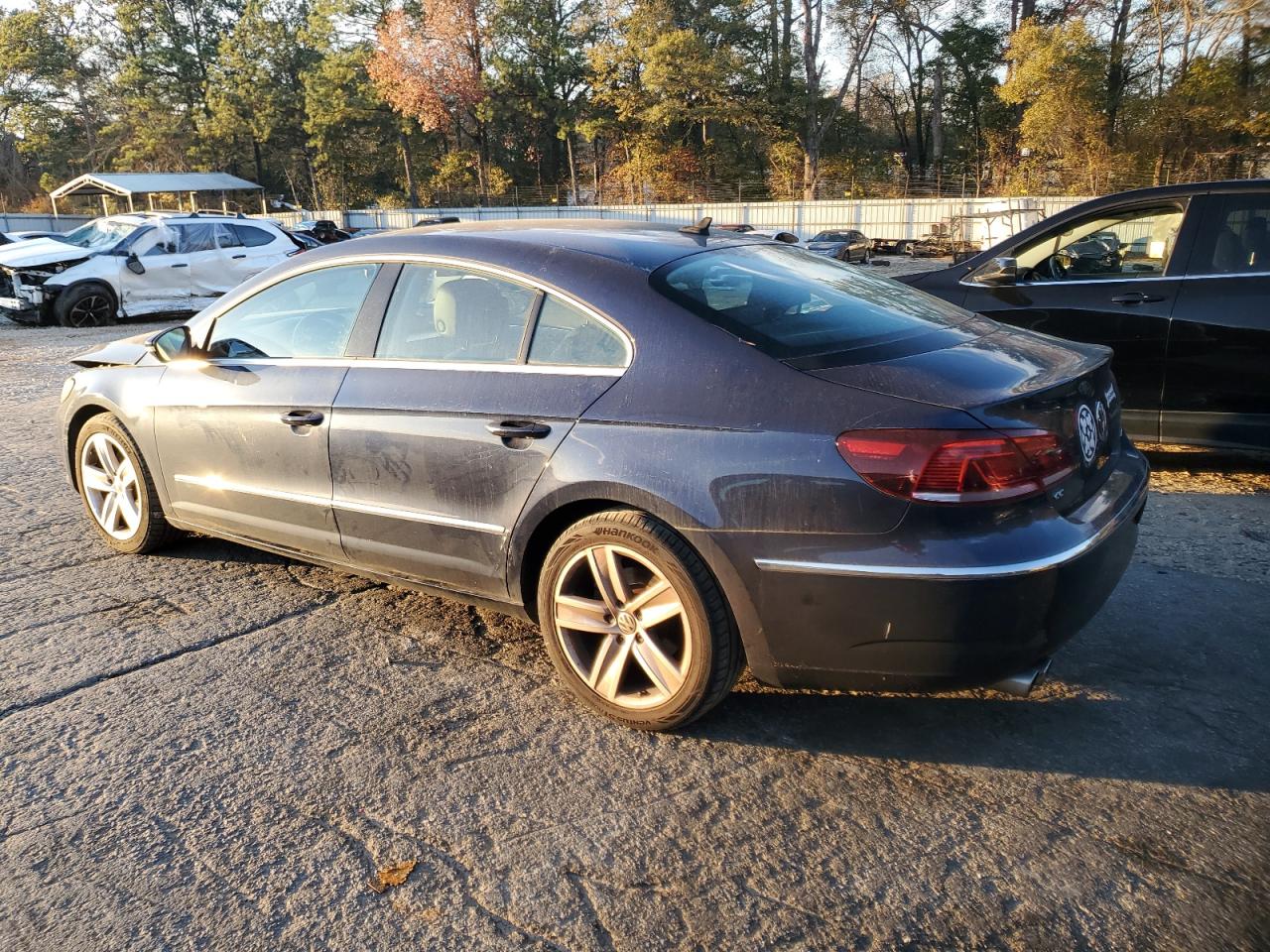 2014 Volkswagen Passat CC - Image 2